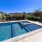 Sahra Exclusive Dalyan - Family-friendly Luxury In Dalyan Centre With Large Private Pool & Garden