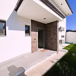 Sahra Exclusive Dalyan - Family-friendly Luxury In Dalyan Centre With Large Private Pool & Garden Villa