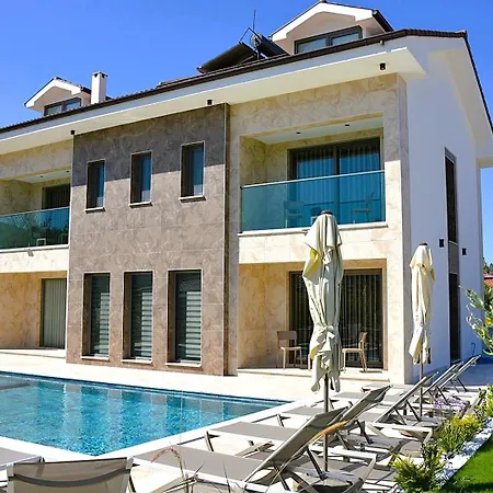 Sahra Exclusive Dalyan - Family-friendly Luxury In Dalyan Centre With Large Private Pool & Garden 빌라 *