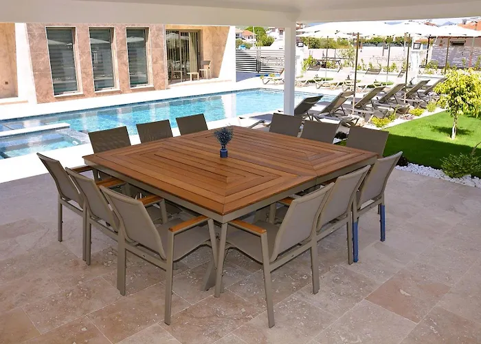Vilă Sahra Exclusive Dalyan - Family-friendly Luxury In Dalyan Centre With Large Private Pool & Garden