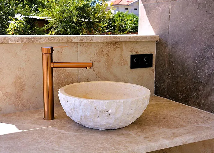 Villa Sahra Exclusive Dalyan - Family-friendly Luxury In Dalyan Centre With Large Private Pool & Garden