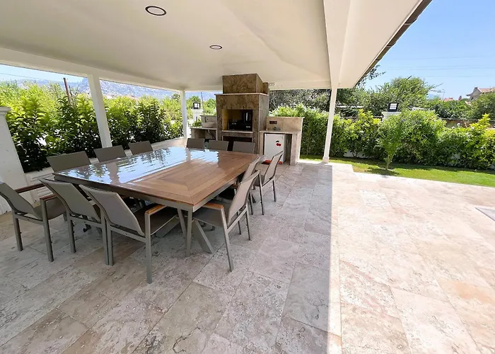 Sahra Exclusive Dalyan - Family-friendly Luxury In Dalyan Centre With Large Private Pool & Garden *