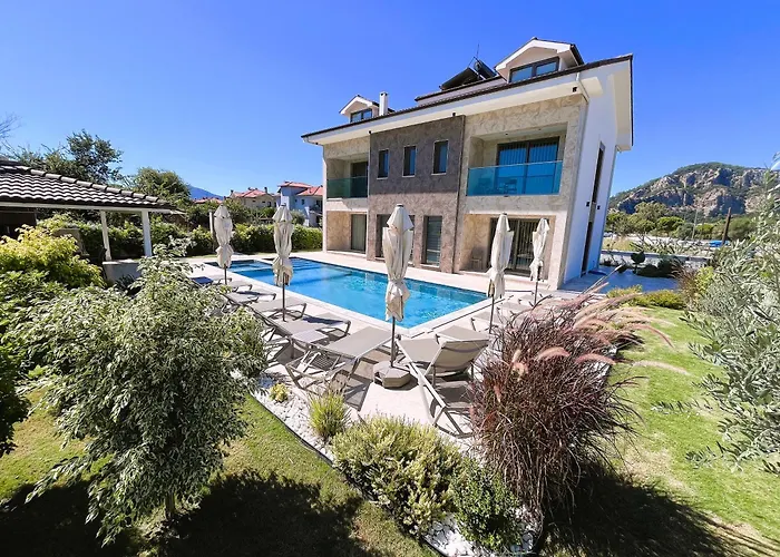 Sahra Exclusive Dalyan - Family-friendly Luxury In Dalyan Centre With Large Private Pool & Garden Villa *